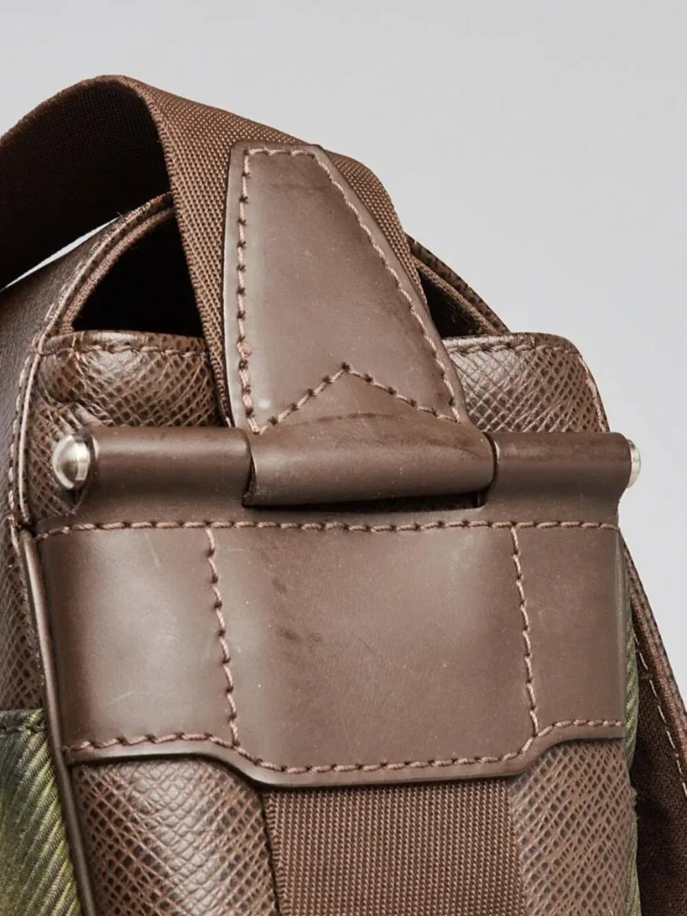 Louis Vuitton Brown Taiga Leather Viktor Messenger Bag